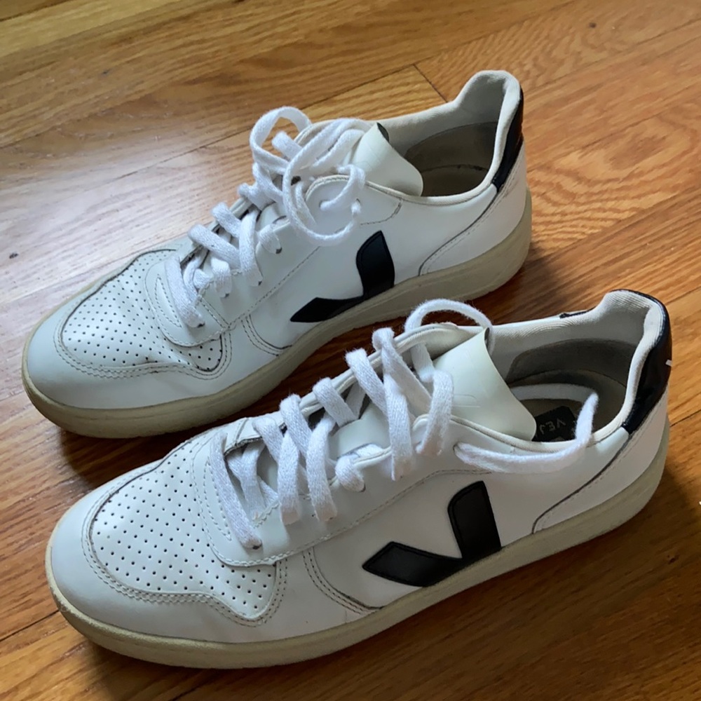 Veja women size 8